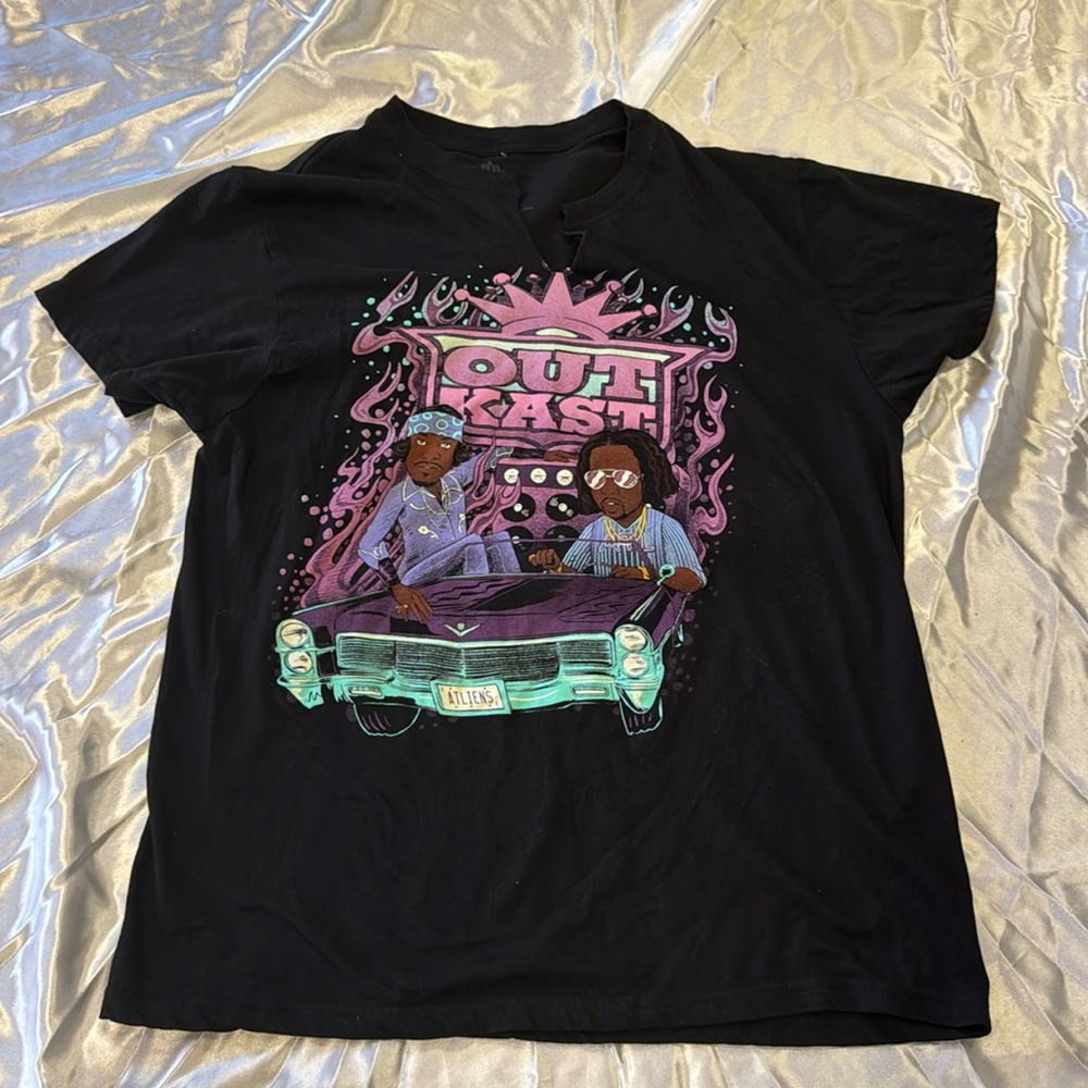 Outkast ATLiens Low Rider Graphic Tee Size L